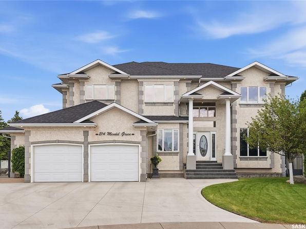 214 Mendel GREEN, Saskatoon, SK S7J 5J7
