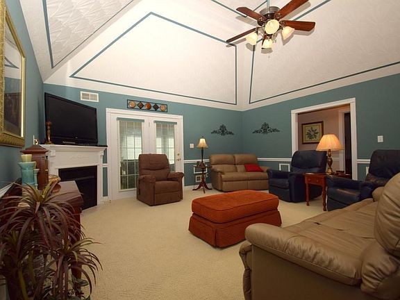 008_Living Room