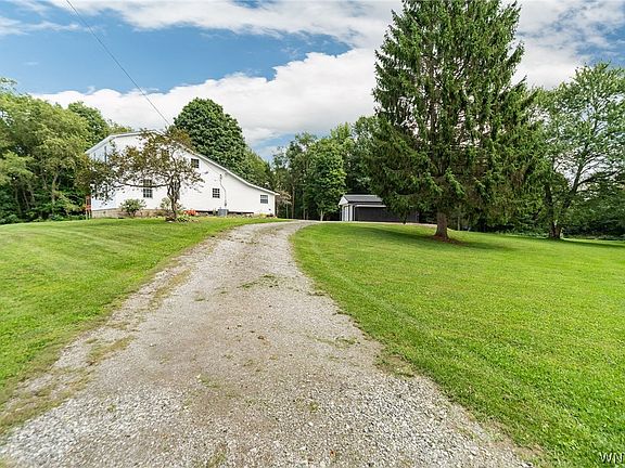 3rd image of 2672 Sodom Rd