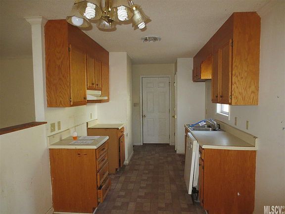 4th image of 709 8th Ave SE