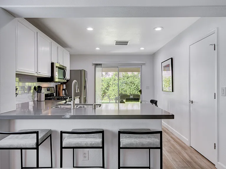 Breakfast Bar