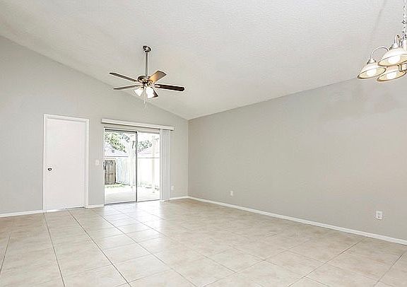 2nd image of 1928 Sheeler Oaks Dr