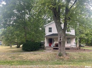 301 S Pearl St, Waverly, IL 62692