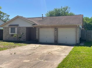 11706 Crockett Dr, La Porte, TX 77571