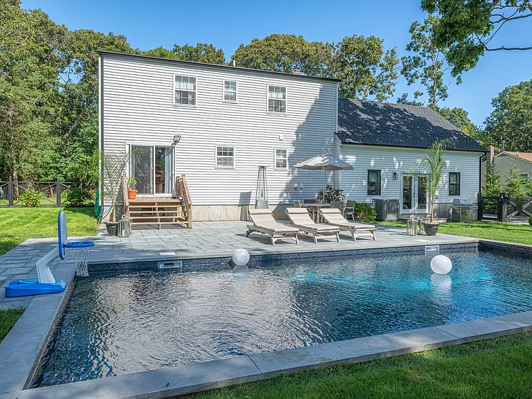 71 Hampton Rd — Photo 20