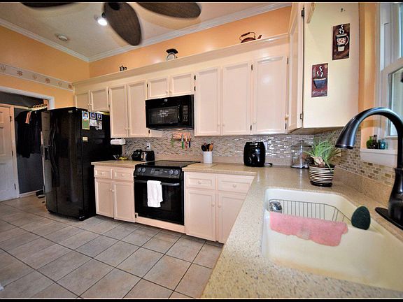 4th image of 807 Gonzales Dr