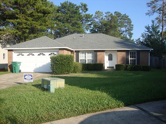 2nd image of 4491 Parkwood Sq