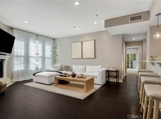 10639 Woodbridge St Unit 206, Toluca Lake, CA 91602