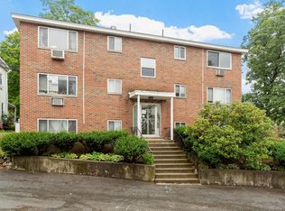 6 Norumbega Ter #8, Waltham, MA 02453