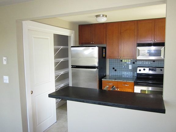 5th image of 3008 N Narrows Dr Unit D102