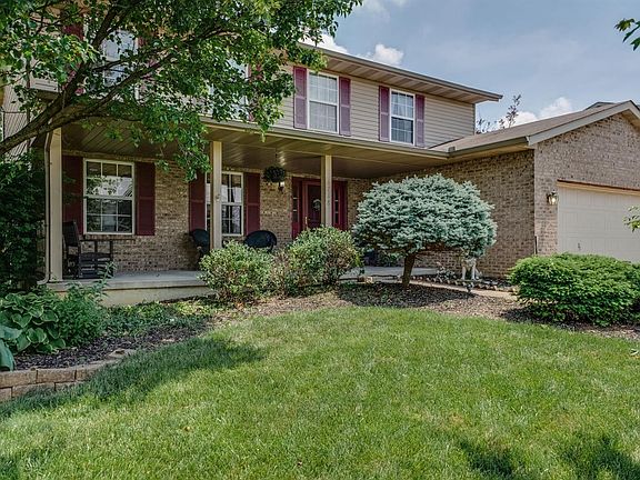 3rd image of 6718 Woodsedge Dr