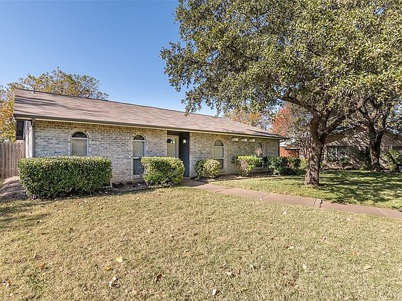 2nd image of 3005 Lockwood Cir