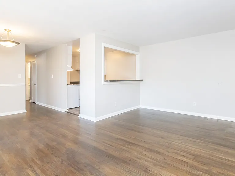 Valley Terrace — Photo 13