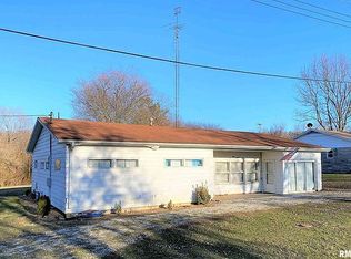 310 N Broadway St, West Salem, IL 62476