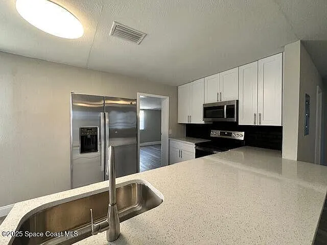 342 Crown Blvd — Photo 2