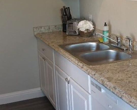 4th image of 612 Londonderry Ln #616206