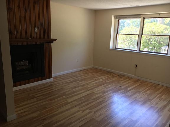 2nd image of 250 School St APT 103
