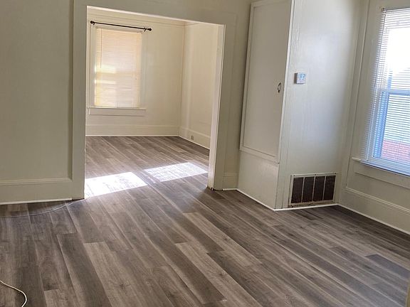 5th image of 1941 James Ave APT A