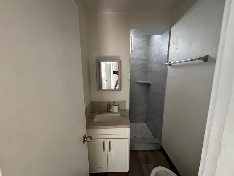 1623 Liholiho St #1-12 — Photo 5