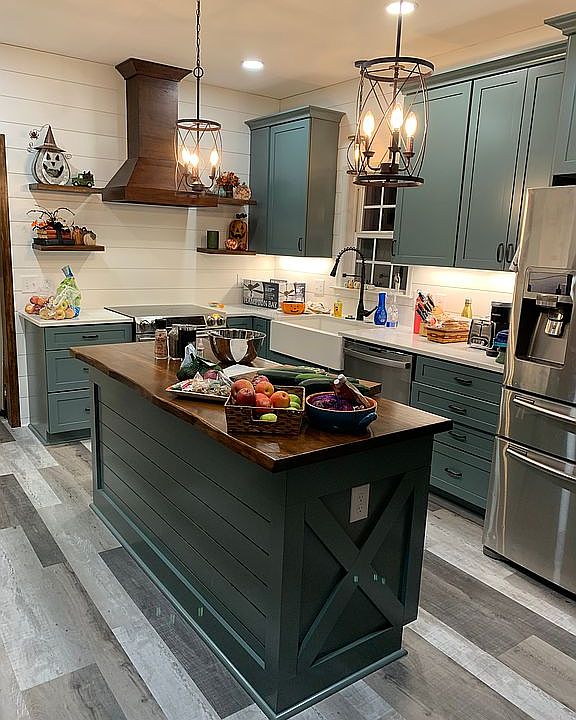 1st image of 255 Kingfisher Ln