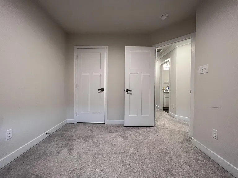 217 Stonehurst Dr #1 — Photo 27