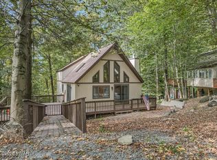 22 Boulder Ct, Lake Ariel, PA 18436