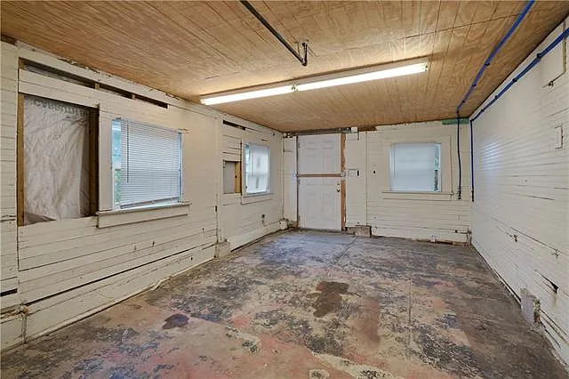 217 N Bernadotte St — Photo 16