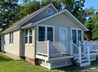 21125 County Road 48, Cutchogue, NY 11935