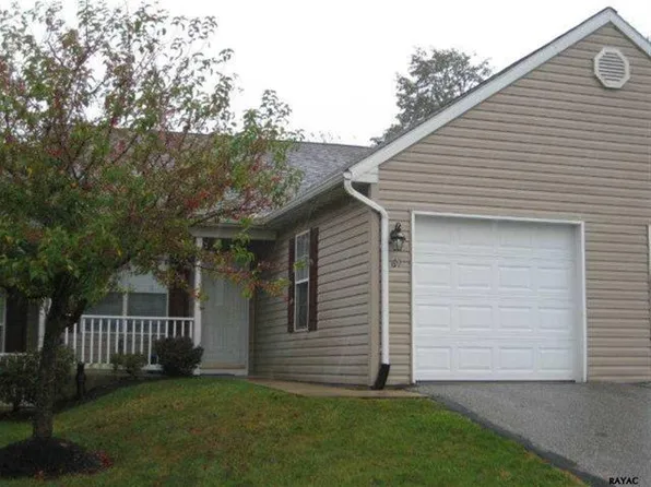 69 Hagarman Dr, York, PA 17408