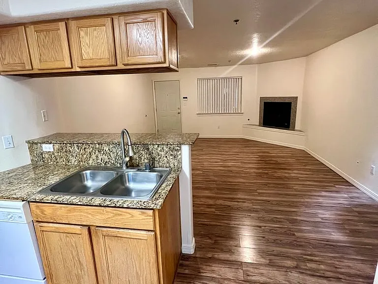 Modern Condo-Style Living Near Nob Hill & UNM $300 Off Move-In Special at The Spirals Apartments — Photo 45
