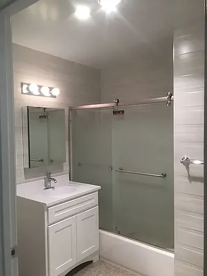 Rented by Q52 LLC | media 18