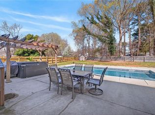 1220 Garth Ct, Virginia Beach, VA 23454