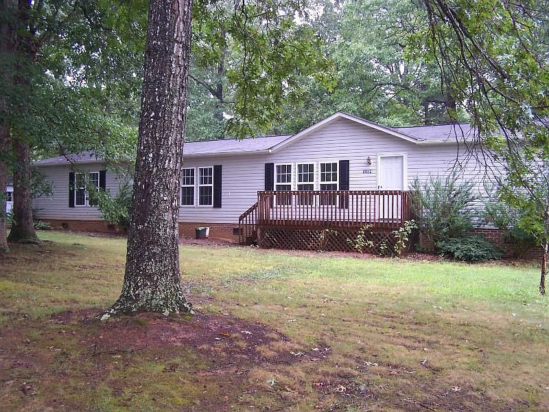 2nd image of 3204 Briarbrook Rd