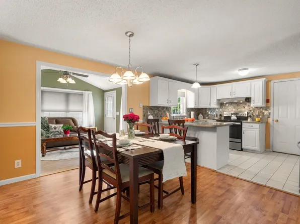 46 Granite Circle, Hampstead, NH 03841