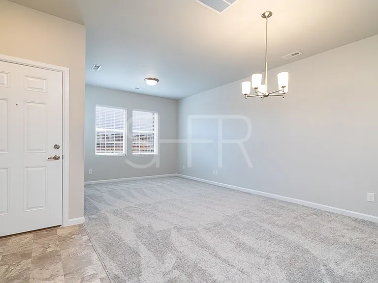 5361 Mountain Vista Hts — Photo 6