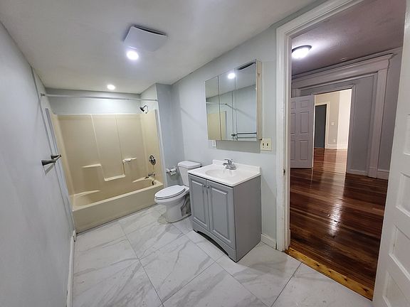 3rd image of 295-297 Beech St #1F