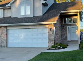 422 Ravinia Dr, Shorewood, IL 60404