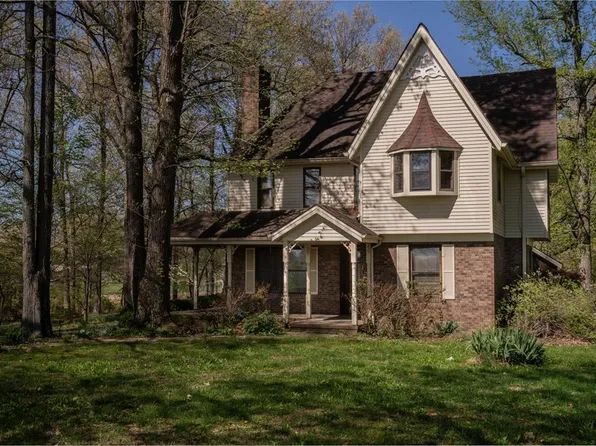 813 State Route 815, Calhoun, KY 42327