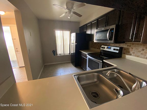 5th image of 200 International Dr APT 814