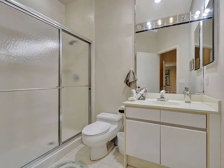 4528 Barclay Fair Way — Photo 19