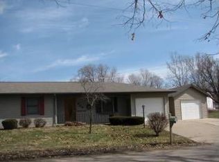 306 Henry St, Keosauqua, IA 52565