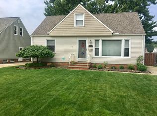 384 Clarmont Rd, Eastlake, OH 44095