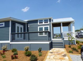 93 Mount Meadow Ln, Flat Rock, NC 28731