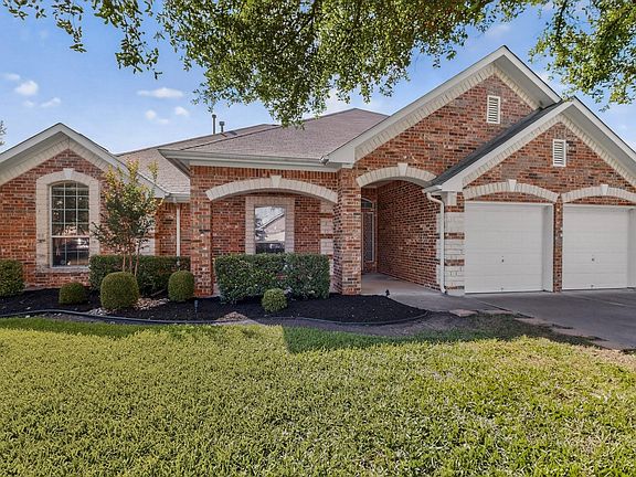 3rd image of 905 Victoria Ridge Dr