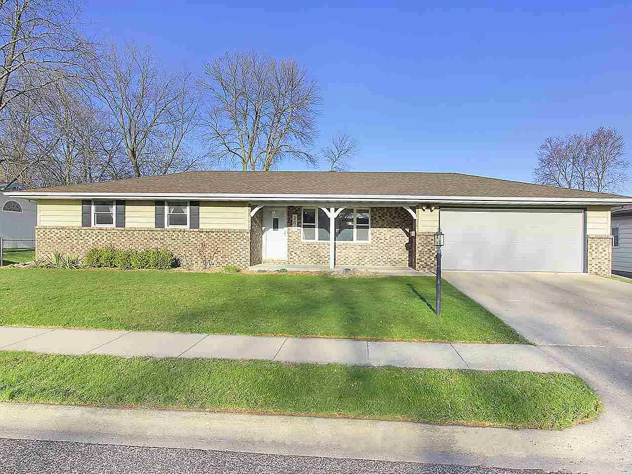 208 S Mississippi Ave photo 1