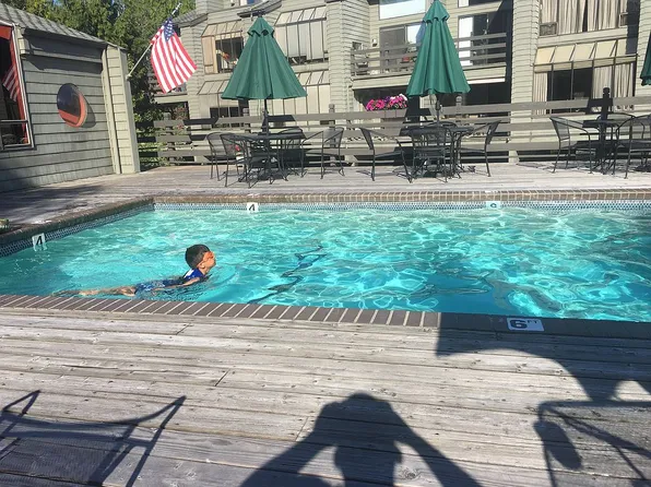 7 Lake Bellevue Dr APT 203, Bellevue, WA 98005