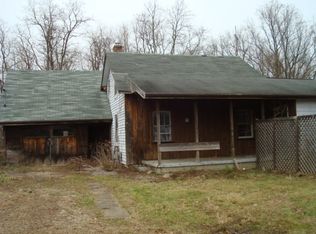 5909 N Shuffle Creek Rd, Unionville, IN 47468