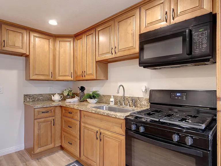 430 E Country Club Blvd #B — Photo 6