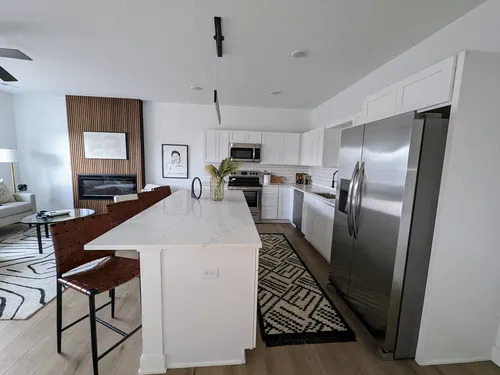 6501 Hickman Roadbuilding #106-A Photo 1