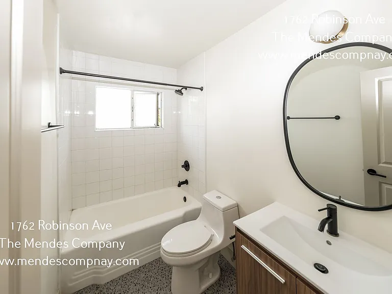 1762 Robinson Ave — Photo 7